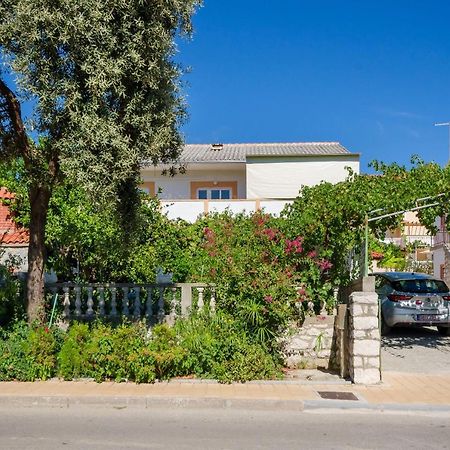 Apartments Elvira Lopar Ngoại thất bức ảnh