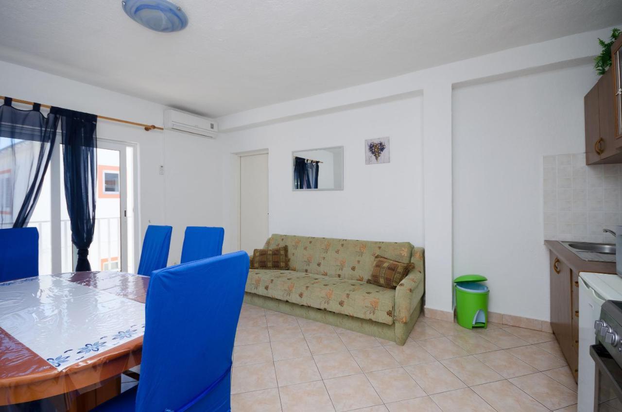 Apartments Elvira Lopar Ngoại thất bức ảnh