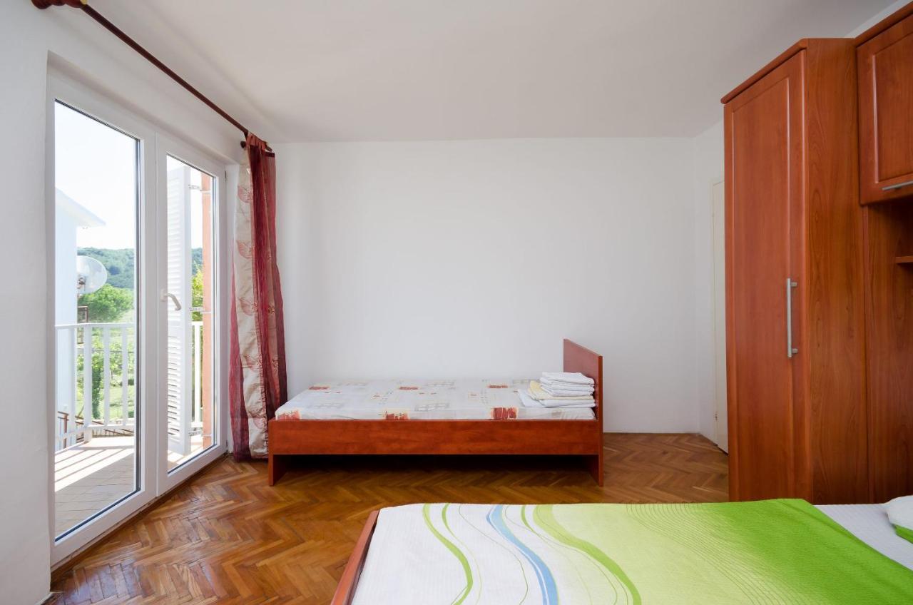 Apartments Elvira Lopar Ngoại thất bức ảnh