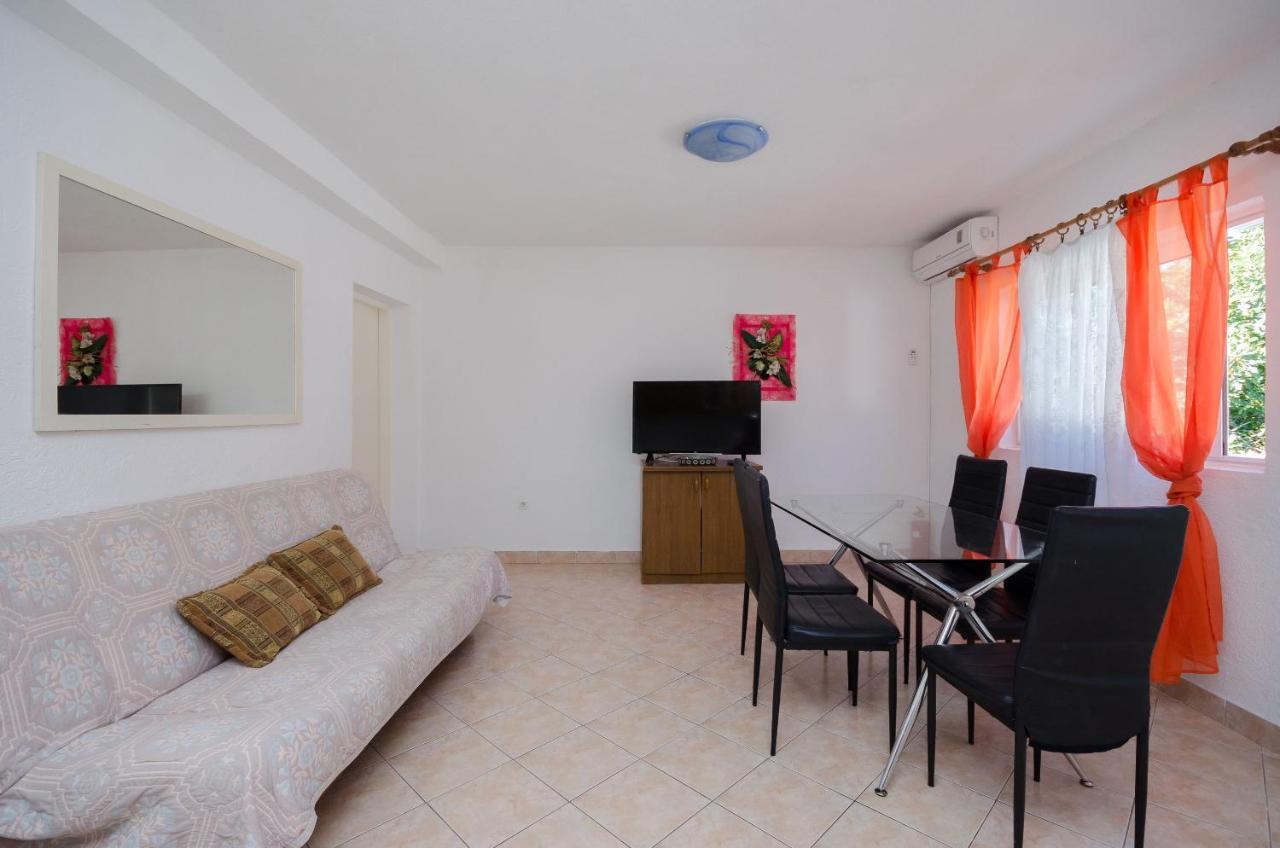 Apartments Elvira Lopar Ngoại thất bức ảnh
