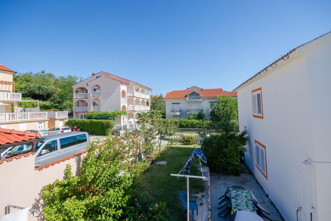 Apartments Elvira Lopar Ngoại thất bức ảnh
