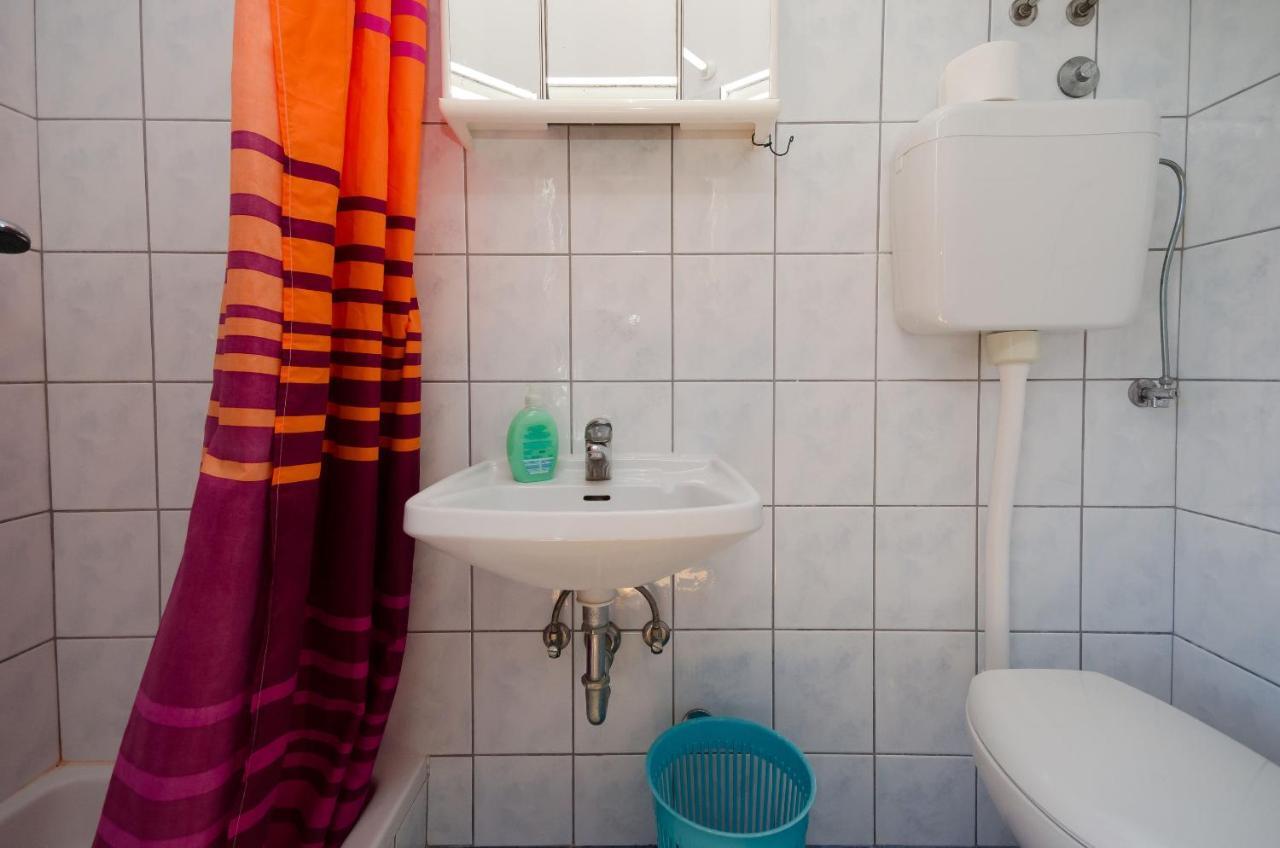 Apartments Elvira Lopar Ngoại thất bức ảnh
