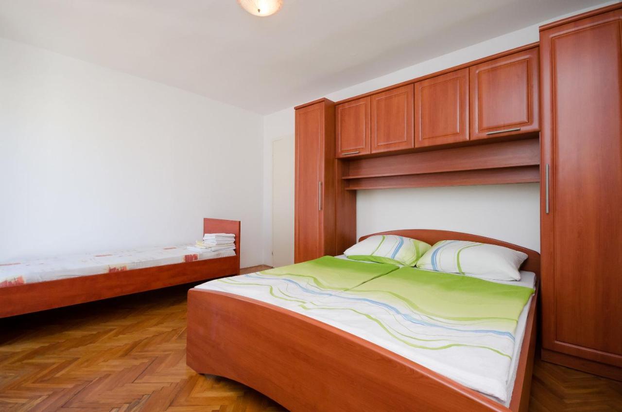 Apartments Elvira Lopar Ngoại thất bức ảnh