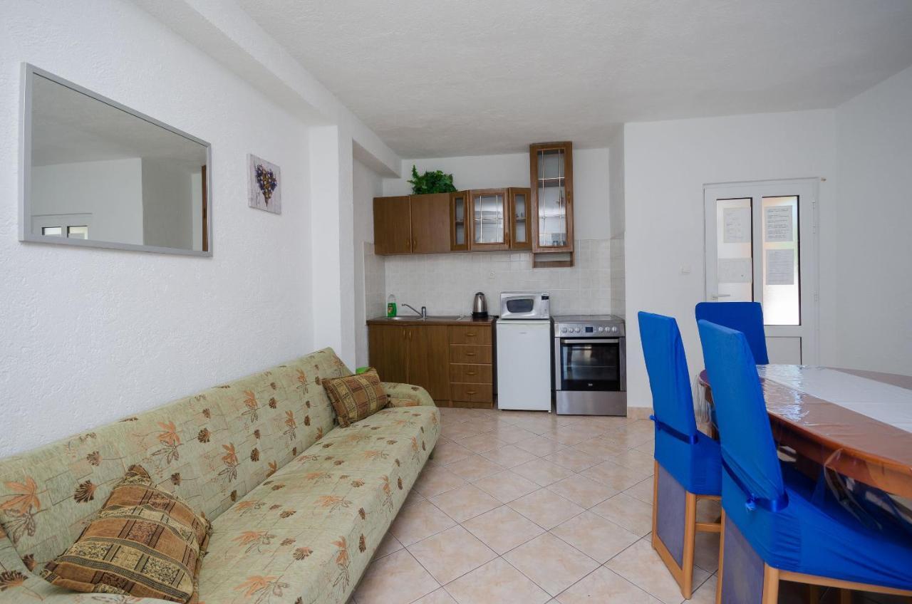 Apartments Elvira Lopar Ngoại thất bức ảnh
