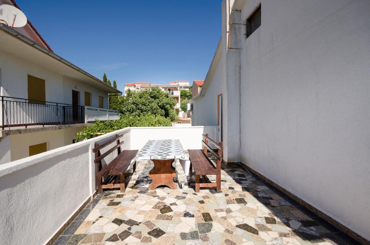 Apartments Elvira Lopar Ngoại thất bức ảnh